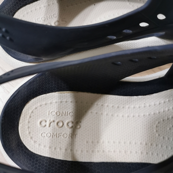 Crocs Slip On Sandals - Picture 9 of 13